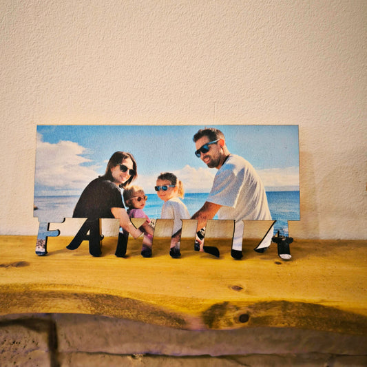 FOTO MADERA FAMILIA